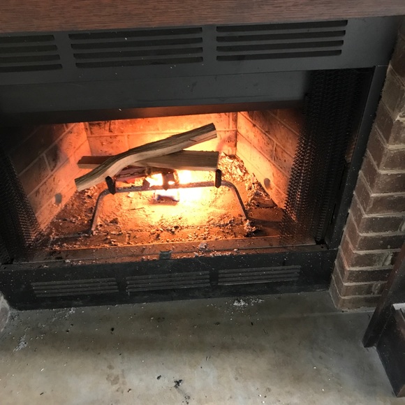 Meet your Posher, Angela - Picture 2 of 3